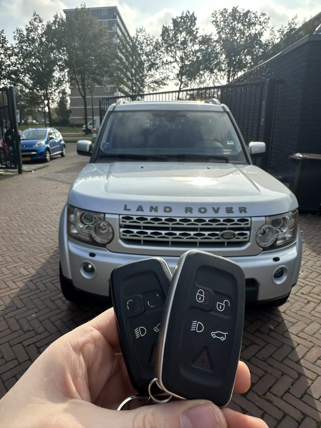 Twee smart keys voor een Land Rover Discovery 4, bijgemaakt in Enschede